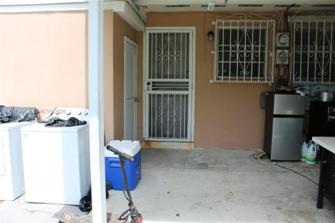 Propiedad comercial en venta en Miami, Florida, 163.32 m2 № 2153952 - foto 29