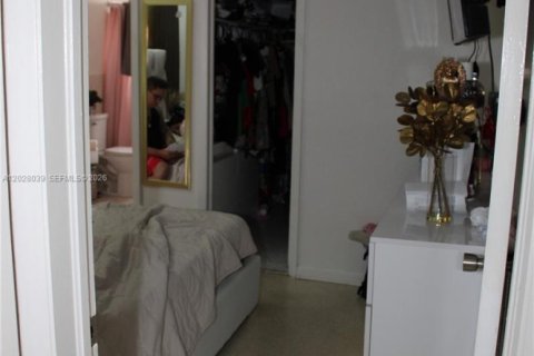 Propiedad comercial en venta en Miami, Florida, 163.32 m2 № 2153952 - foto 22
