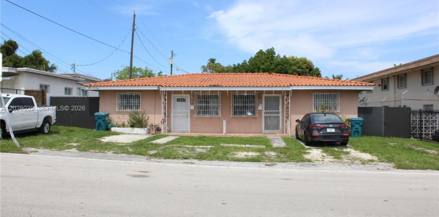 Propiedad comercial en Miami, Florida 163.32 m2 № 2153952