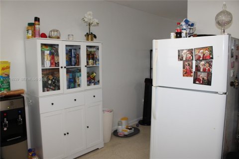 Propiedad comercial en venta en Miami, Florida, 163.32 m2 № 2153952 - foto 13