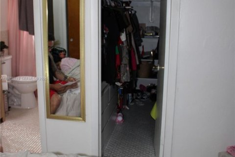 Propiedad comercial en venta en Miami, Florida, 163.32 m2 № 2153952 - foto 23
