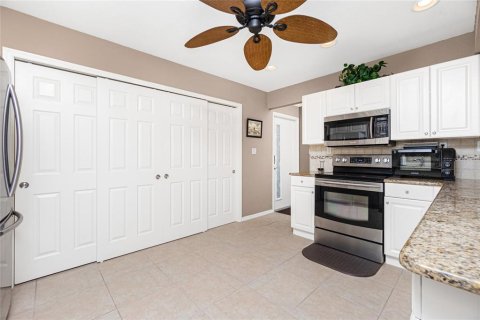 Copropriété à vendre à Punta Gorda, Floride: 2 chambres, 131.18 m2 № 2330729 - photo 7