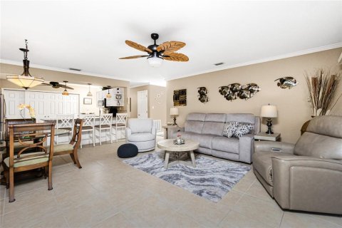 Copropriété à vendre à Punta Gorda, Floride: 2 chambres, 131.18 m2 № 2330729 - photo 11