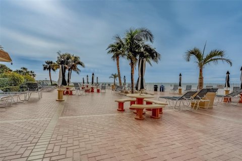 Condominio en alquiler en Redington Shores, Florida, 2 dormitorios, 108.23 m2 № 1084764 - foto 26
