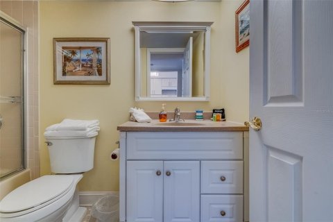 Condominio en alquiler en Redington Shores, Florida, 2 dormitorios, 108.23 m2 № 1084764 - foto 19