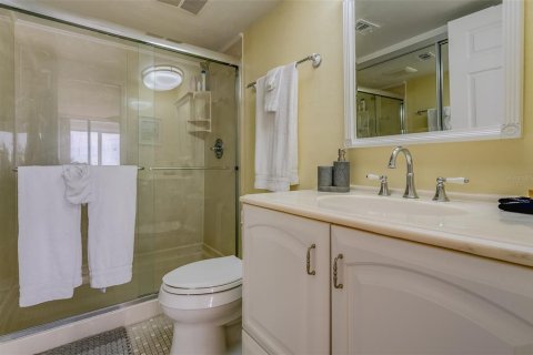 Condominio en alquiler en Redington Shores, Florida, 2 dormitorios, 108.23 m2 № 1084764 - foto 16