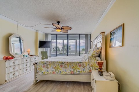Condominio en alquiler en Redington Shores, Florida, 2 dormitorios, 108.23 m2 № 1084764 - foto 6