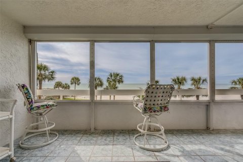 Condominio en alquiler en Redington Shores, Florida, 2 dormitorios, 108.23 m2 № 1084764 - foto 20