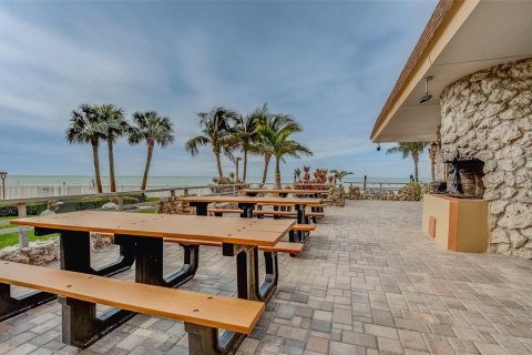 Condominio en alquiler en Redington Shores, Florida, 2 dormitorios, 108.23 m2 № 1084764 - foto 24