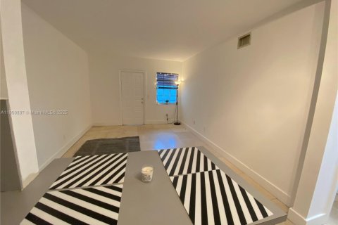 Copropriété à louer à Miami, Floride: 1 chambre, 50.07 m2 № 1965239 - photo 4