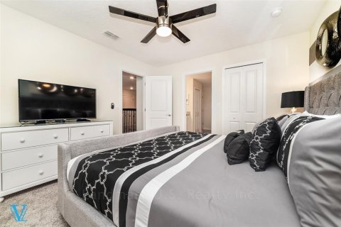 House in Davenport, Florida 8 bedrooms, 363.15 sq.m. № 1853430 - photo 29