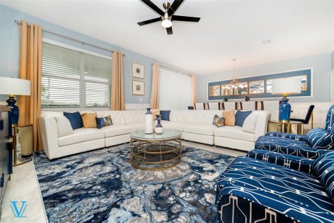 House in Davenport, Florida 8 bedrooms, 363.15 sq.m. № 1853430 - photo 4