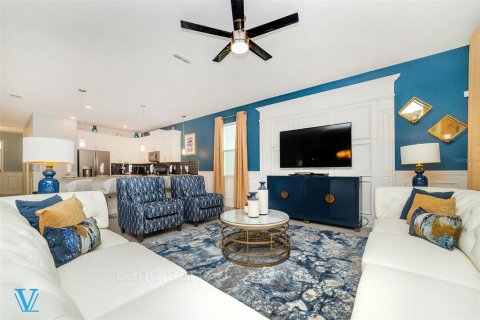 House in Davenport, Florida 8 bedrooms, 363.15 sq.m. № 1853430 - photo 3