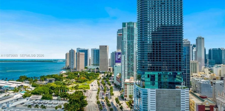 Condo in Miami, Florida, 1 bedroom  № 2041200
