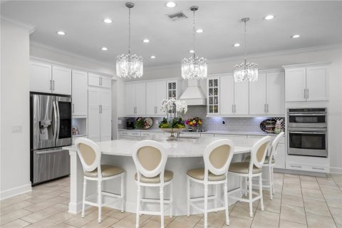 House in Tampa, Florida 5 bedrooms, 398.46 sq.m. № 2231389 - photo 13
