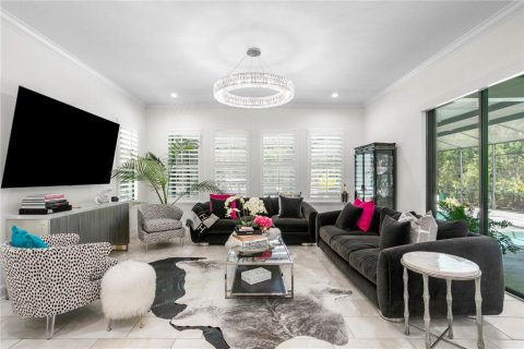 House in Tampa, Florida 5 bedrooms, 398.46 sq.m. № 2231389 - photo 19