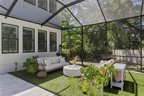 House in Tampa, Florida 5 bedrooms, 398.46 sq.m. № 2231389 - photo 20