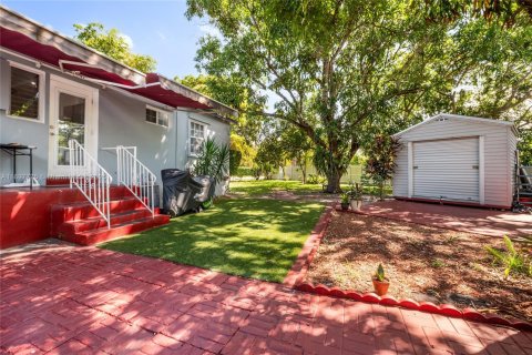 House in North Miami, Florida 2 bedrooms, 123.56 sq.m. № 1953635 - photo 12