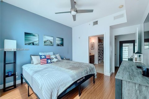 Copropriété à louer à Hallandale Beach, Floride: 1 chambre, 77.2 m2 № 2056802 - photo 15