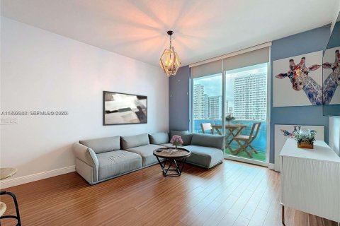 Copropriété à louer à Hallandale Beach, Floride: 1 chambre, 77.2 m2 № 2056802 - photo 8
