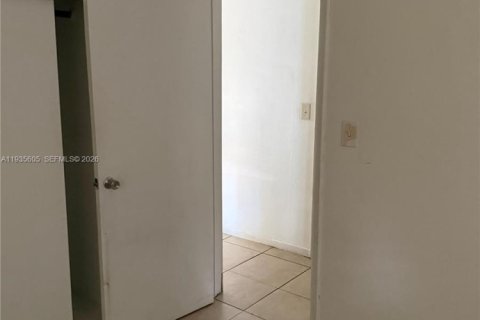 Casa en venta en Margate, Florida, 2 dormitorios, 90.58 m2 № 1993726 - foto 14