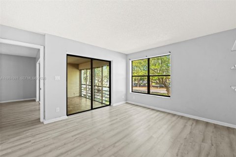 Снять в аренду кондоминиум в Помпано-Бич, Флорида 2 спальни, 92.9м2, № 2006034 - фото 14