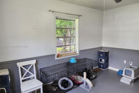 Villa ou maison à vendre à Hialeah, Floride: 4 chambres, 146.97 m2 № 2173292 - photo 13