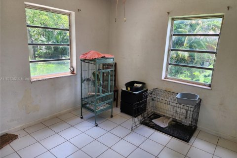 Villa ou maison à vendre à Hialeah, Floride: 4 chambres, 146.97 m2 № 2173292 - photo 14