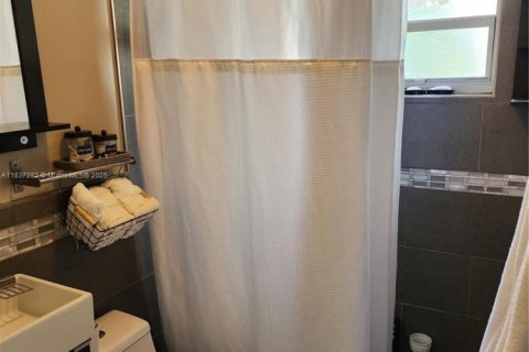 Villa ou maison à vendre à Hialeah, Floride: 4 chambres, 146.97 m2 № 2173292 - photo 19