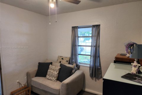 Villa ou maison à vendre à Hialeah, Floride: 4 chambres, 146.97 m2 № 2173292 - photo 6