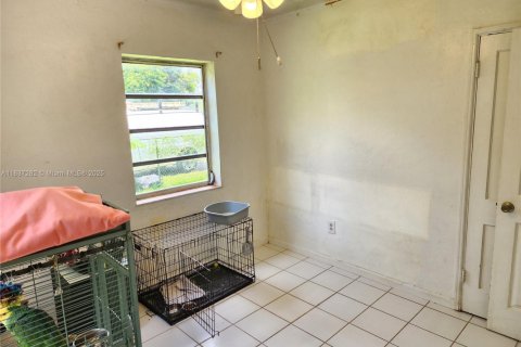 Villa ou maison à vendre à Hialeah, Floride: 4 chambres, 146.97 m2 № 2173292 - photo 17
