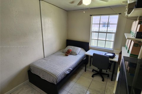 Villa ou maison à vendre à Hialeah, Floride: 4 chambres, 146.97 m2 № 2173292 - photo 30