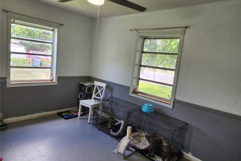 Villa ou maison à vendre à Hialeah, Floride: 4 chambres, 146.97 m2 № 2173292 - photo 10