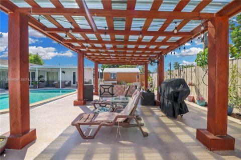 Villa ou maison à vendre à Miami, Floride: 3 chambres, 147.9 m2 № 2052034 - photo 26