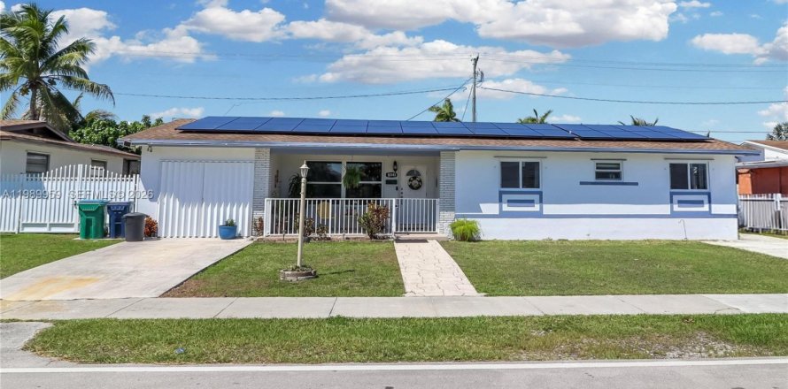 Villa ou maison à Miami, Floride 3 chambres, 147.9 m2 № 2052034