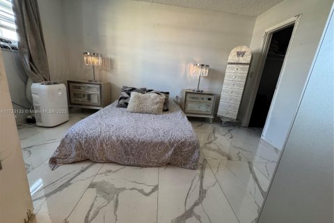 Copropriété à vendre à Aventura, Floride: 1 chambre, 75.25 m2 № 1729747 - photo 11