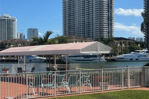 Copropriété à vendre à Aventura, Floride: 1 chambre, 75.25 m2 № 1729747 - photo 5