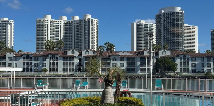 Condo à Aventura, Floride, 1 chambre  № 1729747