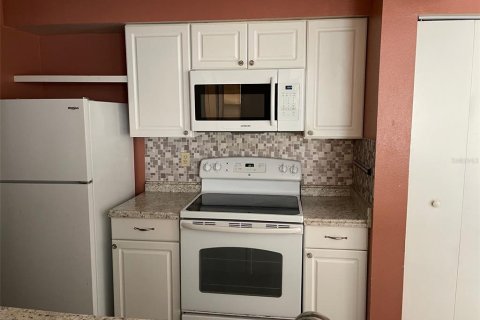 Condo in Kissimmee, Florida, 2 bedrooms  № 1823301 - photo 6