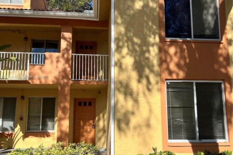 Condominio en alquiler en Coral Springs, Florida, 1 dormitorio, 75.81 m2 № 1991884 - foto 11