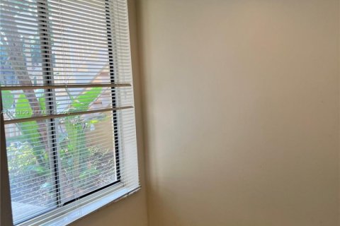 Condominio en alquiler en Coral Springs, Florida, 1 dormitorio, 75.81 m2 № 1991884 - foto 22