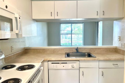 Condominio en alquiler en Coral Springs, Florida, 1 dormitorio, 75.81 m2 № 1991884 - foto 20