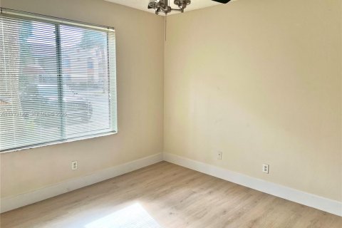 Condominio en alquiler en Coral Springs, Florida, 1 dormitorio, 75.81 m2 № 1991884 - foto 26