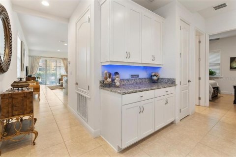House in Orlando, Florida 3 bedrooms, 189.8 sq.m. № 2235054 - photo 5