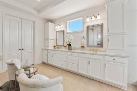 House in Orlando, Florida 3 bedrooms, 189.8 sq.m. № 2235054 - photo 26