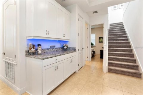 House in Orlando, Florida 3 bedrooms, 189.8 sq.m. № 2235054 - photo 6
