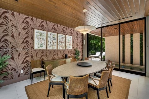 Casa en venta en Miami, Florida, 5 dormitorios, 321.53 m2 № 2244642 - foto 7