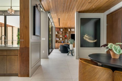 Casa en venta en Miami, Florida, 5 dormitorios, 321.53 m2 № 2244642 - foto 13
