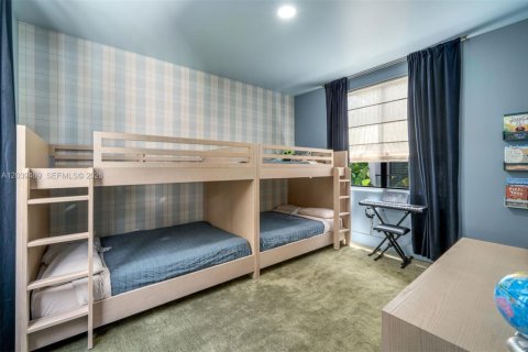 Casa en venta en Miami, Florida, 5 dormitorios, 321.53 m2 № 2244642 - foto 28