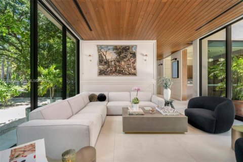 Casa en venta en Miami, Florida, 5 dormitorios, 321.53 m2 № 2244642 - foto 4